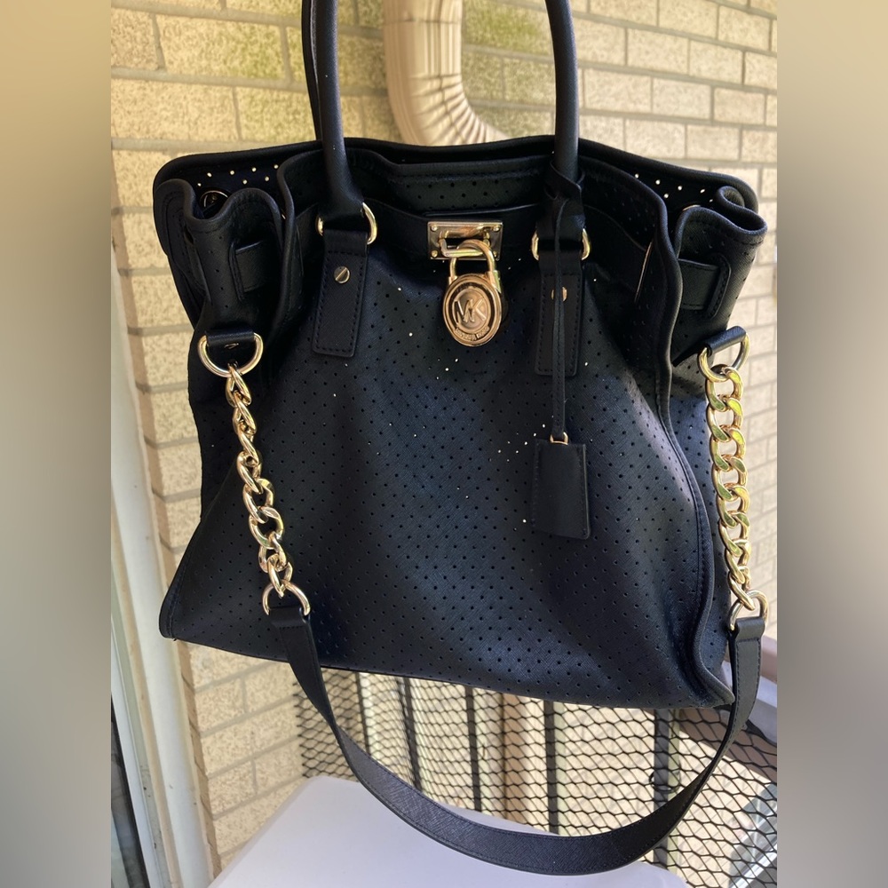 Michael Kors LARGE Black Leather Perforated Hamilton Tote Bag Gold Hardware - Picture 16 of 17